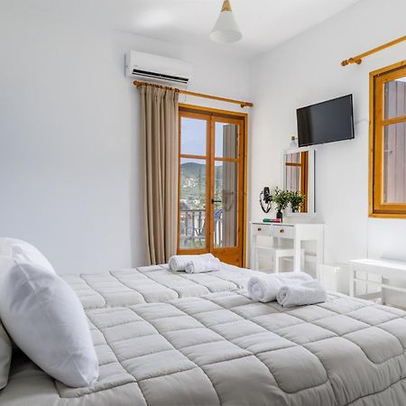 White Lily Aparthotel Skopelos Town Ngoại thất bức ảnh