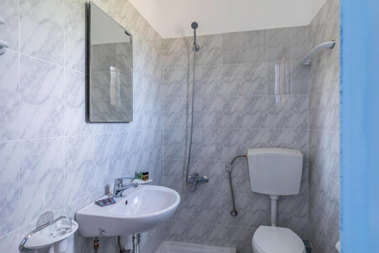 White Lily Aparthotel Skopelos Town Ngoại thất bức ảnh