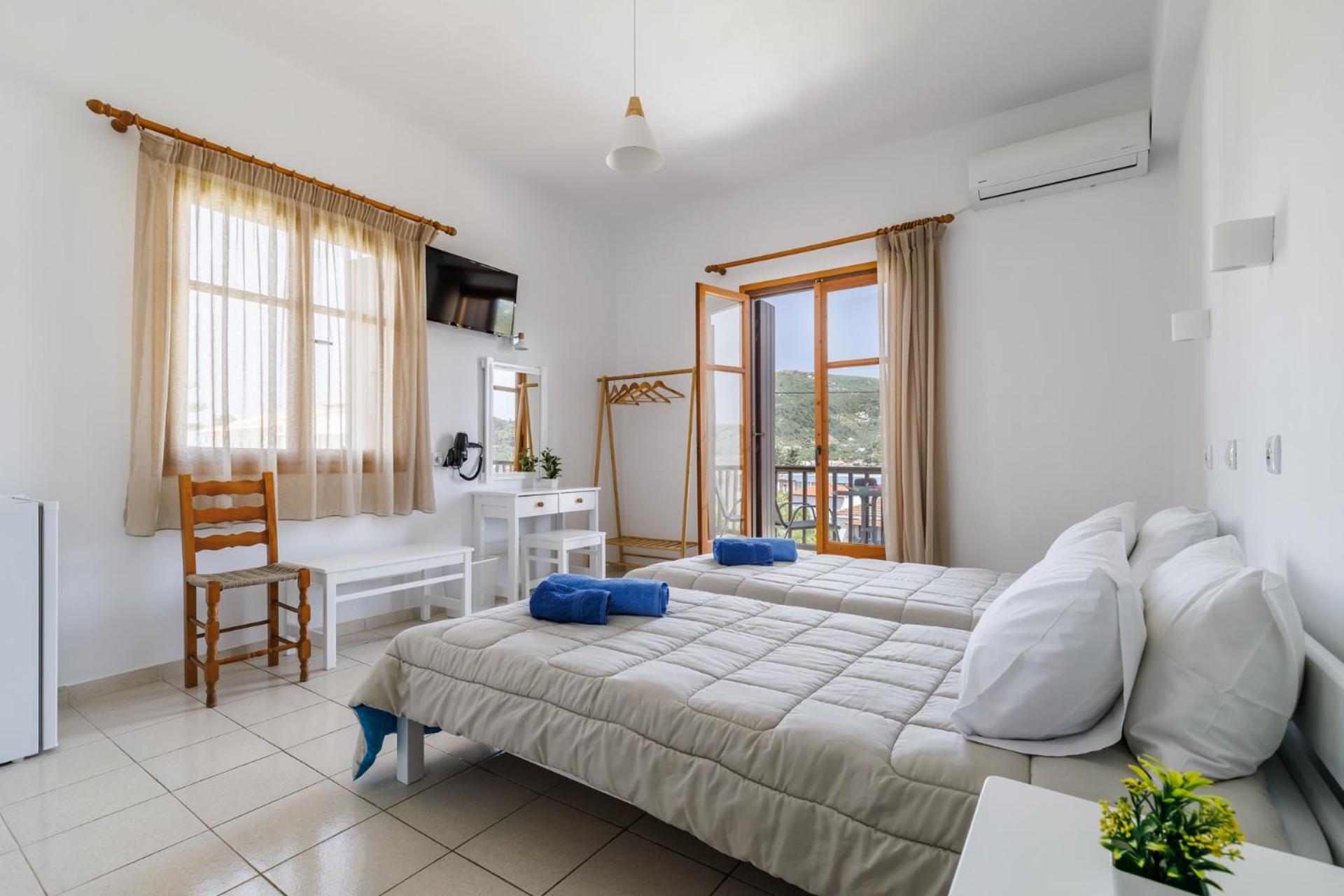 White Lily Aparthotel Skopelos Town Ngoại thất bức ảnh