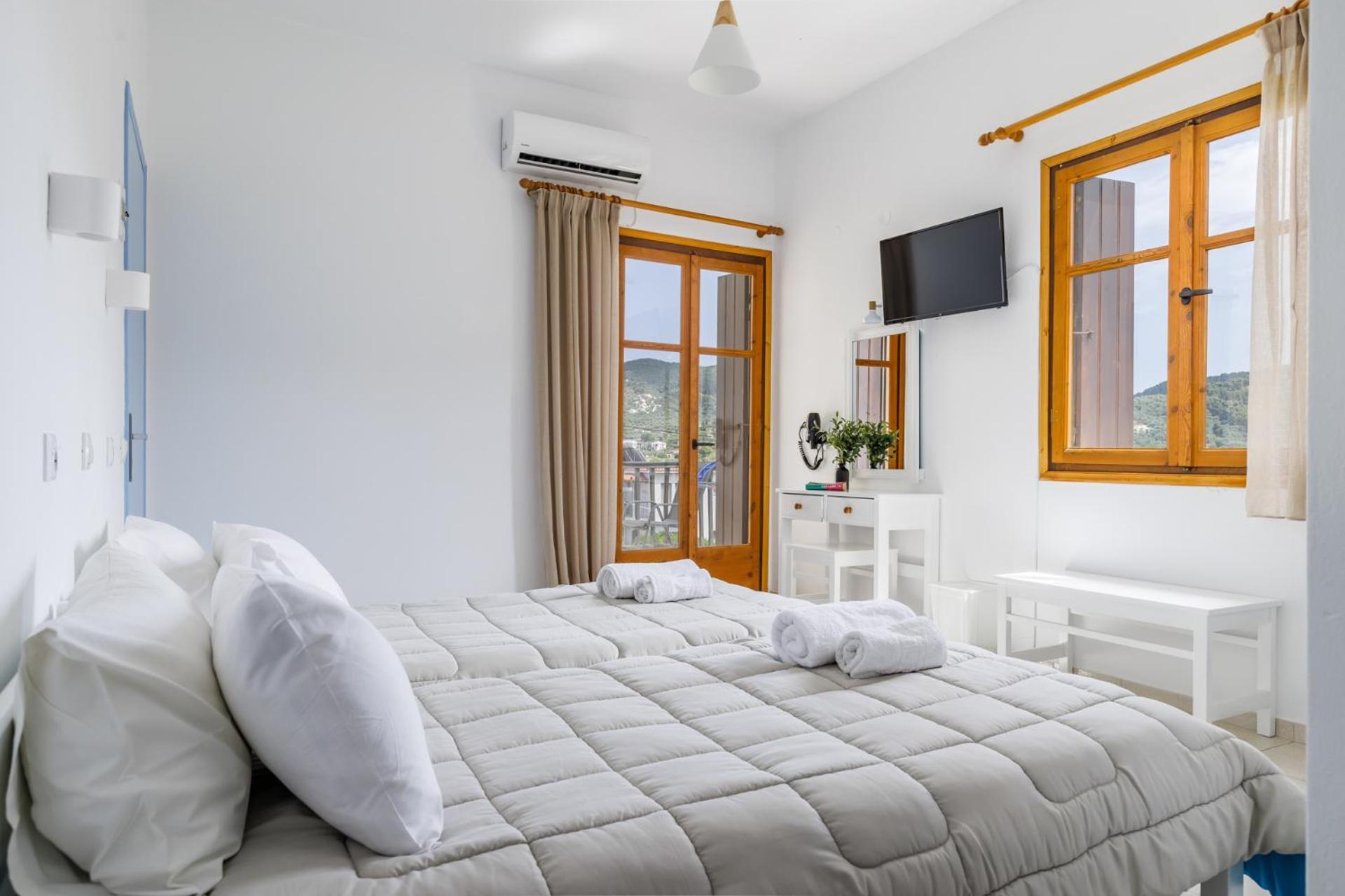 White Lily Aparthotel Skopelos Town Ngoại thất bức ảnh
